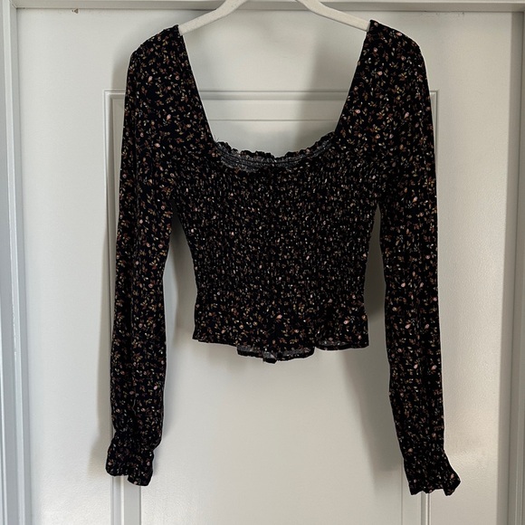 B.P. Floral Black Smocked Crop Top Size S - Picture 3 of 4